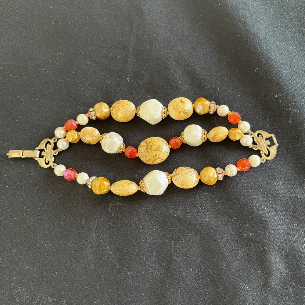 Ladies costume jewelry bracelet.